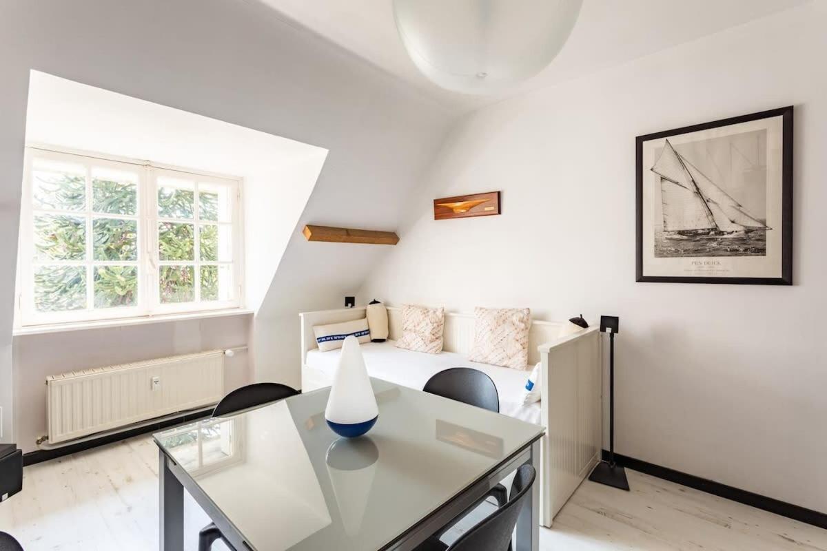 Le Capucin - Petit Duplex Avec Place De Parking Динард Екстериор снимка