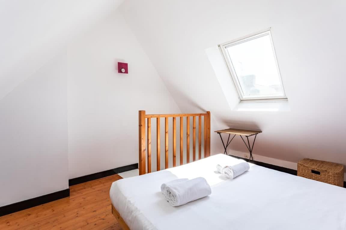 Le Capucin - Petit Duplex Avec Place De Parking Динард Екстериор снимка