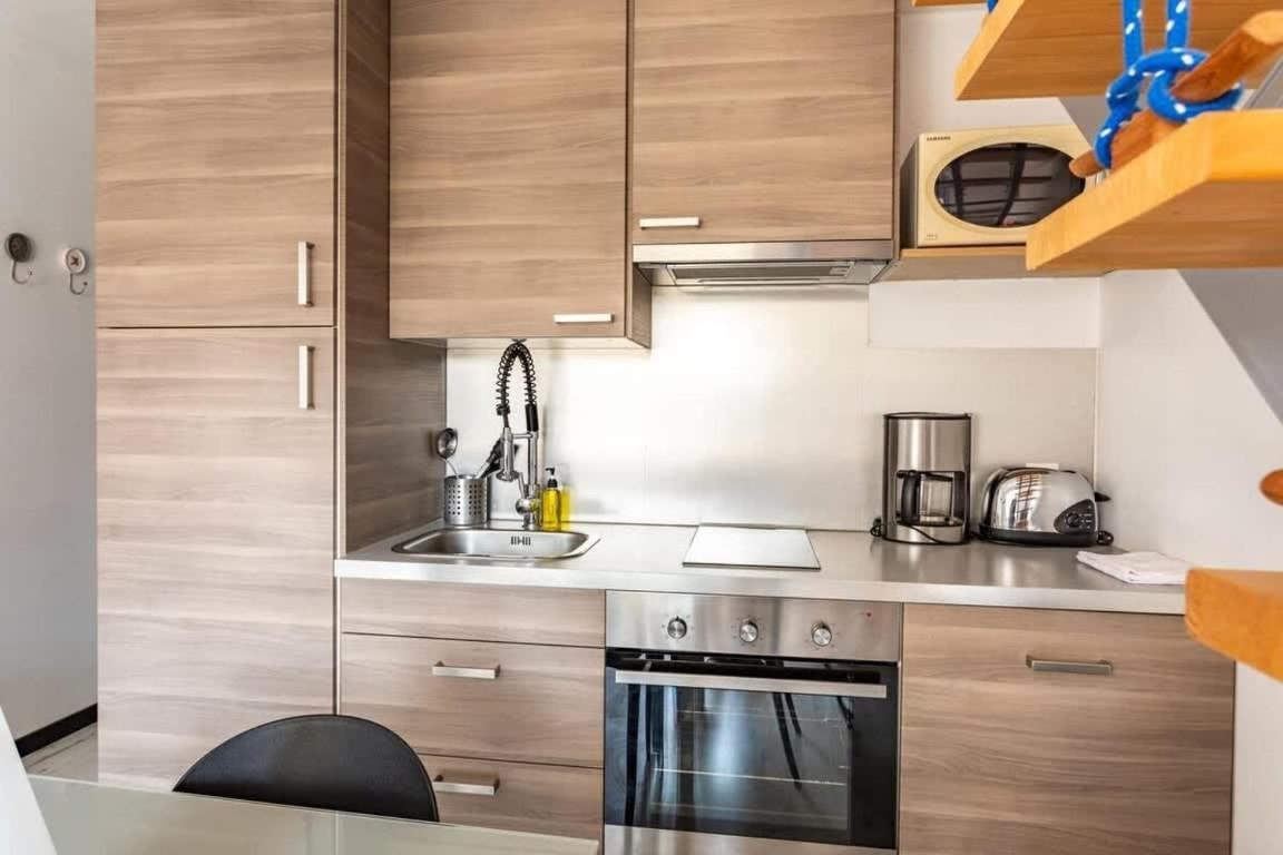 Le Capucin - Petit Duplex Avec Place De Parking Динард Екстериор снимка