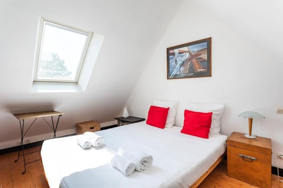 Le Capucin - Petit Duplex Avec Place De Parking Динард Екстериор снимка