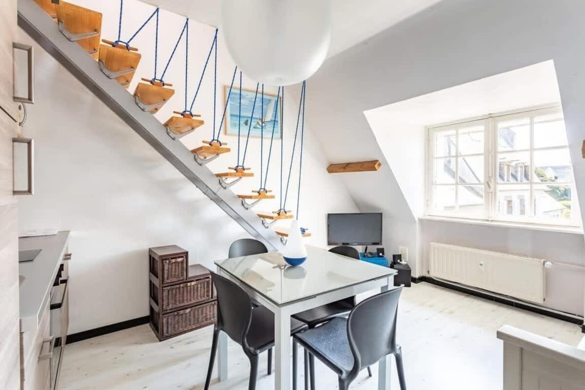 Le Capucin - Petit Duplex Avec Place De Parking Динард Екстериор снимка