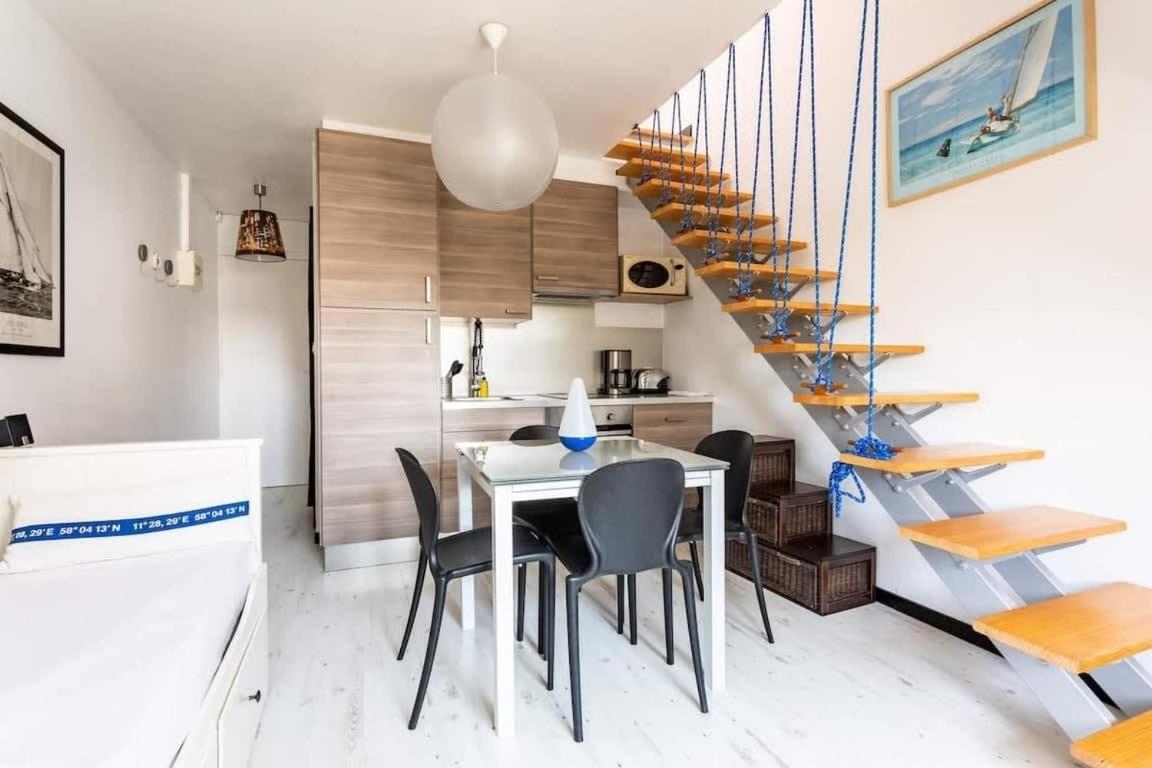 Le Capucin - Petit Duplex Avec Place De Parking Динард Екстериор снимка